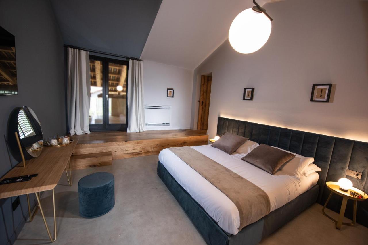 Relais Chiarene Villa โนเวลโล ภายนอก รูปภาพ